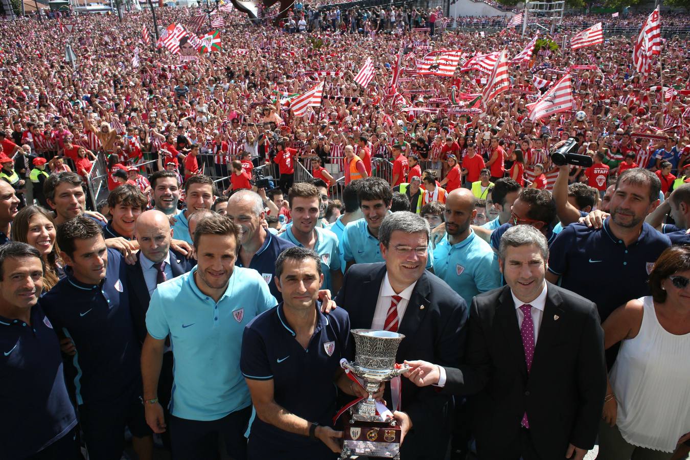 Temporada 2015-2016. Fin a 31 años de sequía. El Athletic se lleva la Supercopa de España tras vencer al FC Barcelona.