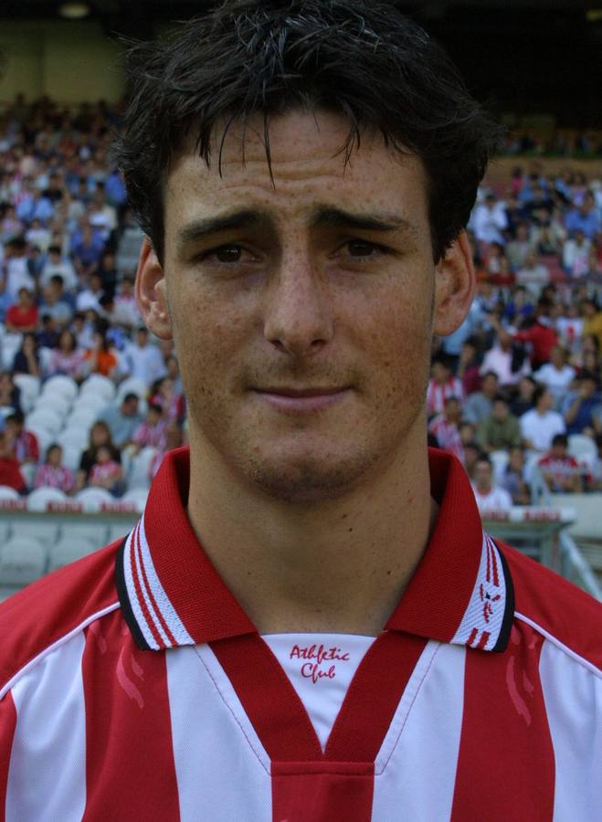 Aduriz, durante la presentación de la temporada 2002-03.