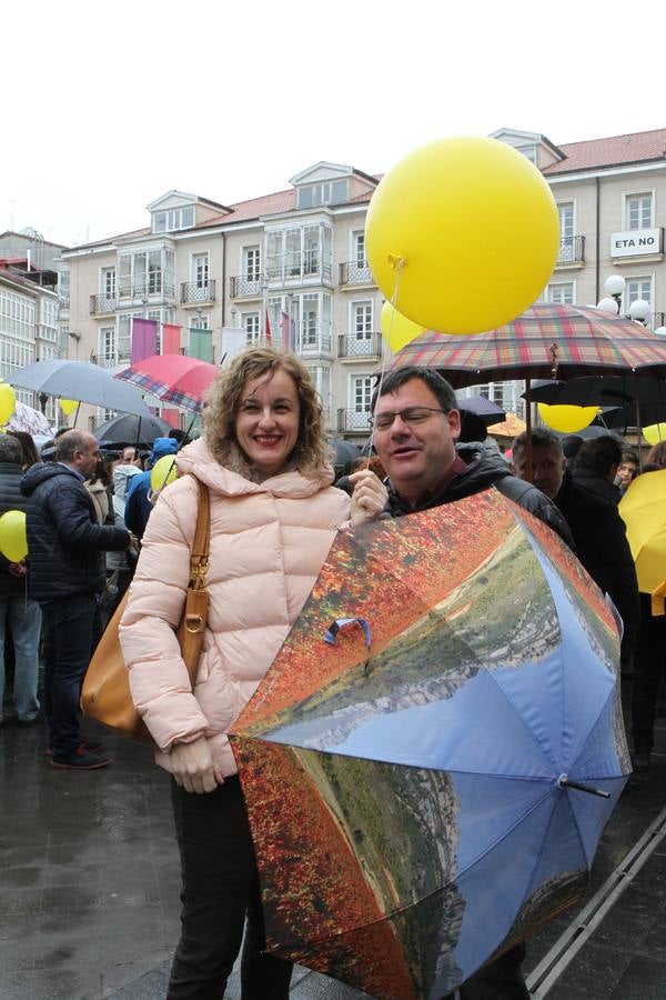 Un centenar de colectivos exigen en Vitoria el cierre definitivo de Garoña