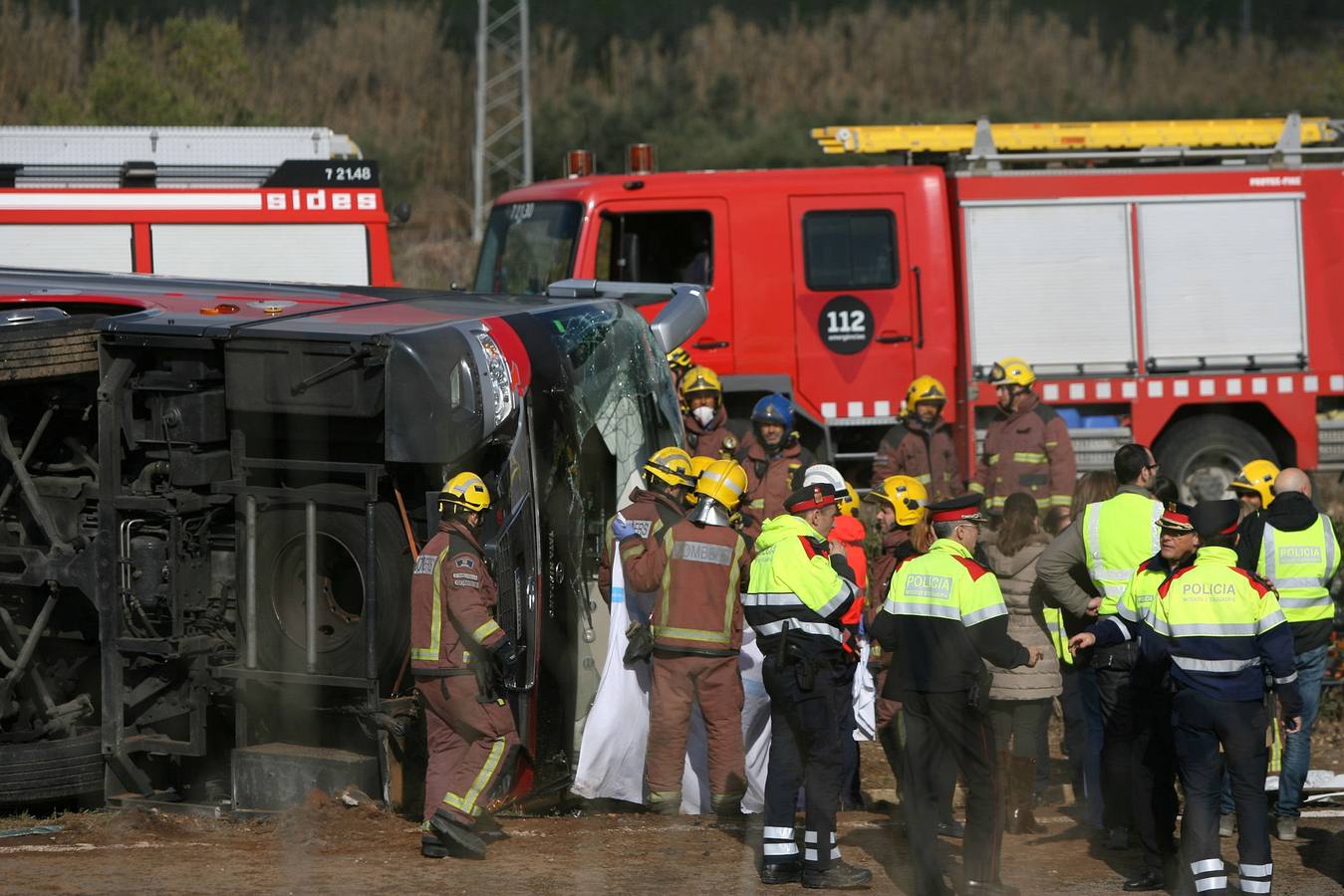 Trece personas mueren en un accidente de autobús en Tarragona