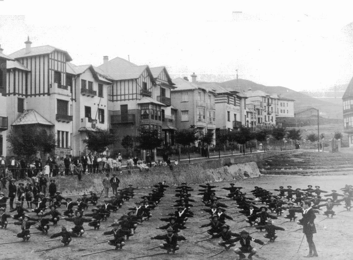 Irala, historia de un barrio que cumple un siglo