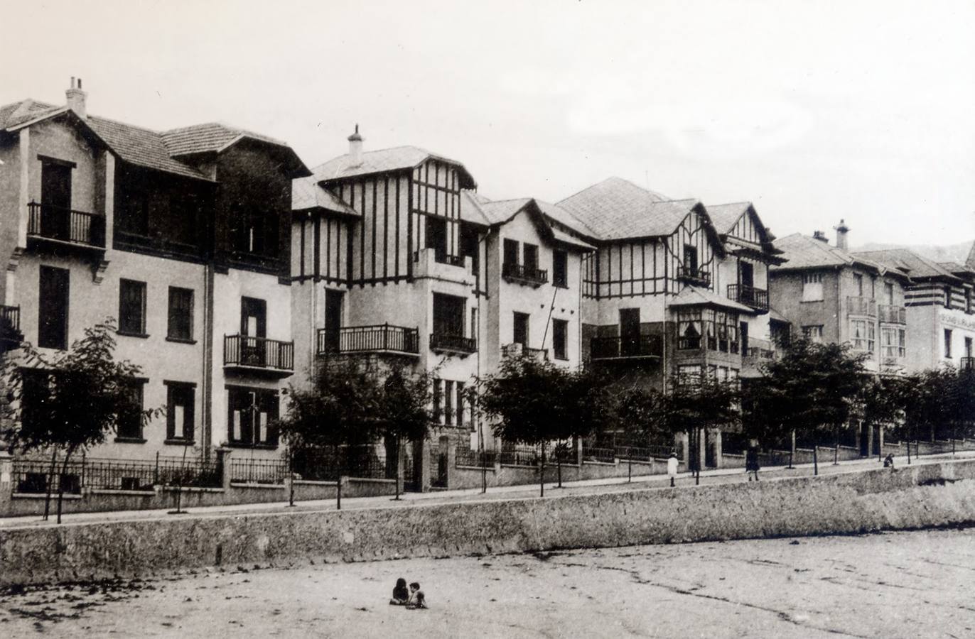 Irala, historia de un barrio que cumple un siglo