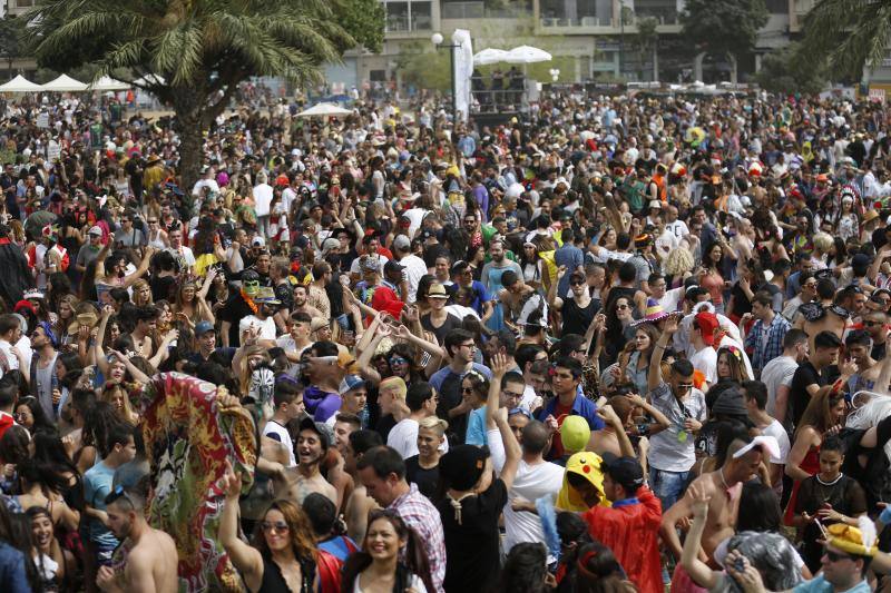 El Carnaval judío se viste de color