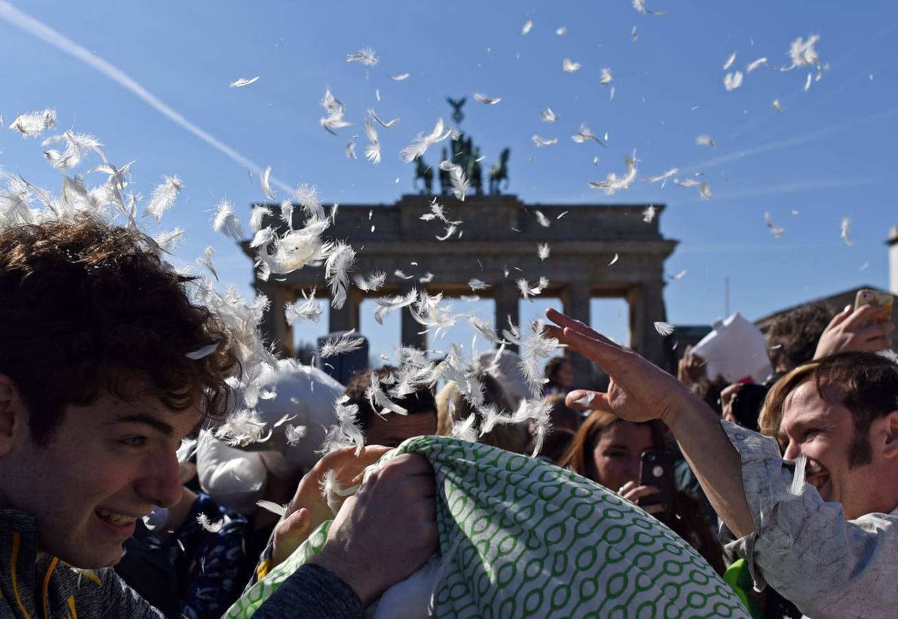 Guerra de almohadas a escala mundial