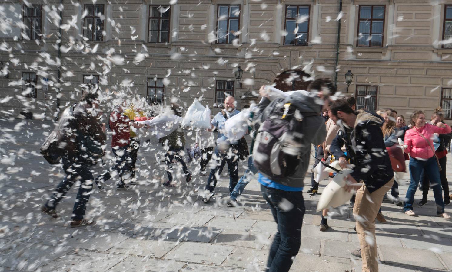 Guerra de almohadas a escala mundial