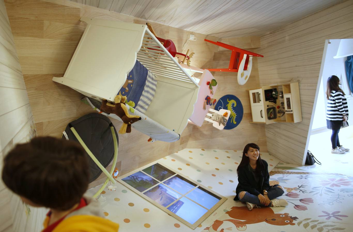 Esta casa está patas arriba