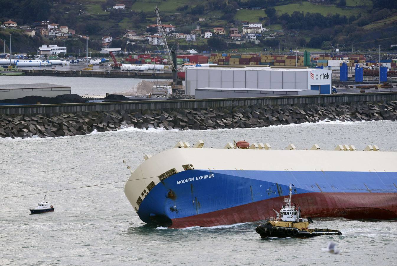 Primeras imágenes del interior del carguero &#039;Modern Express&#039;