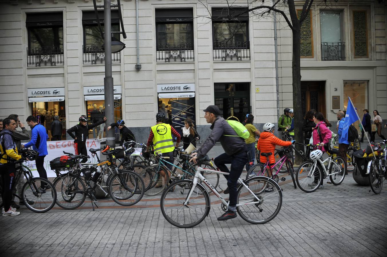 Demandan un carril bici en la Margen Derecha que conecte a los vecinos con Bilbao