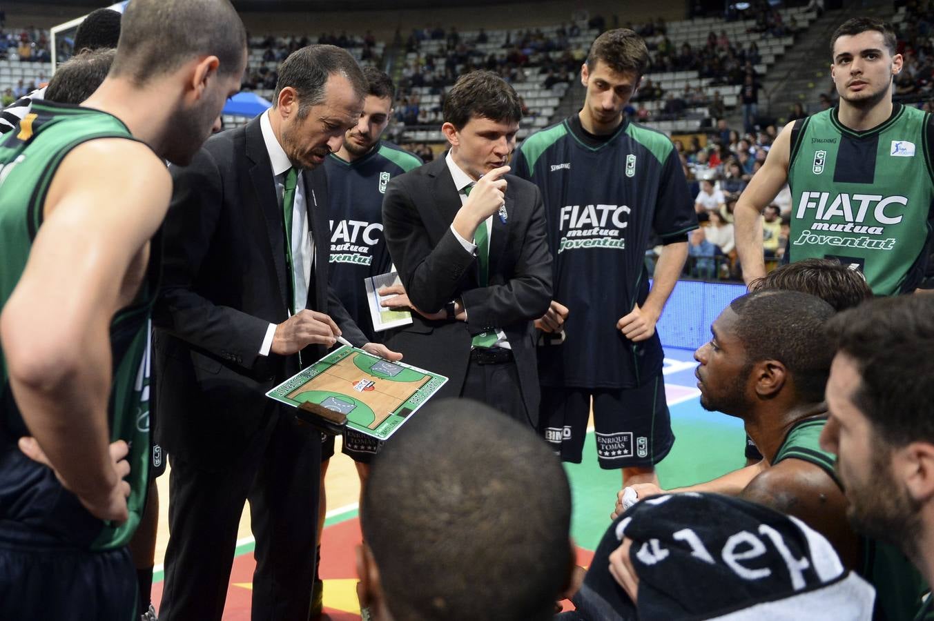 Las mejores imágenes del Joventut - Bilbao Basket