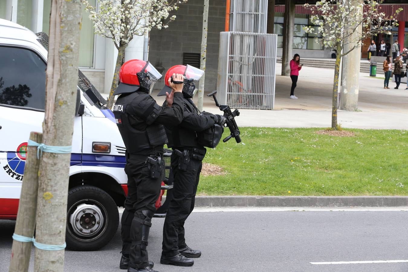 Incidentes en el campus de la UPV en Leioa tras una manifestación