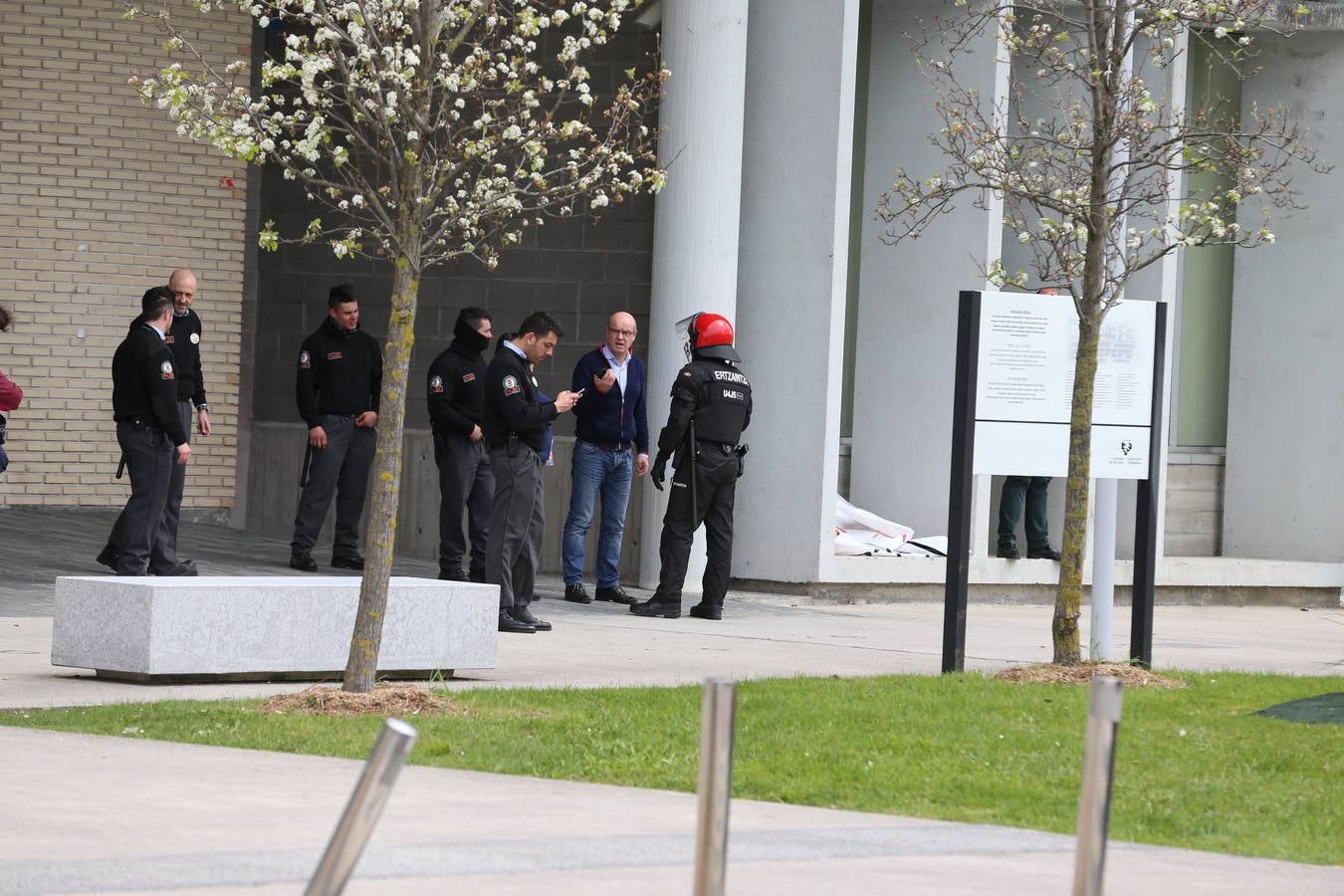 Incidentes en el campus de la UPV en Leioa tras una manifestación