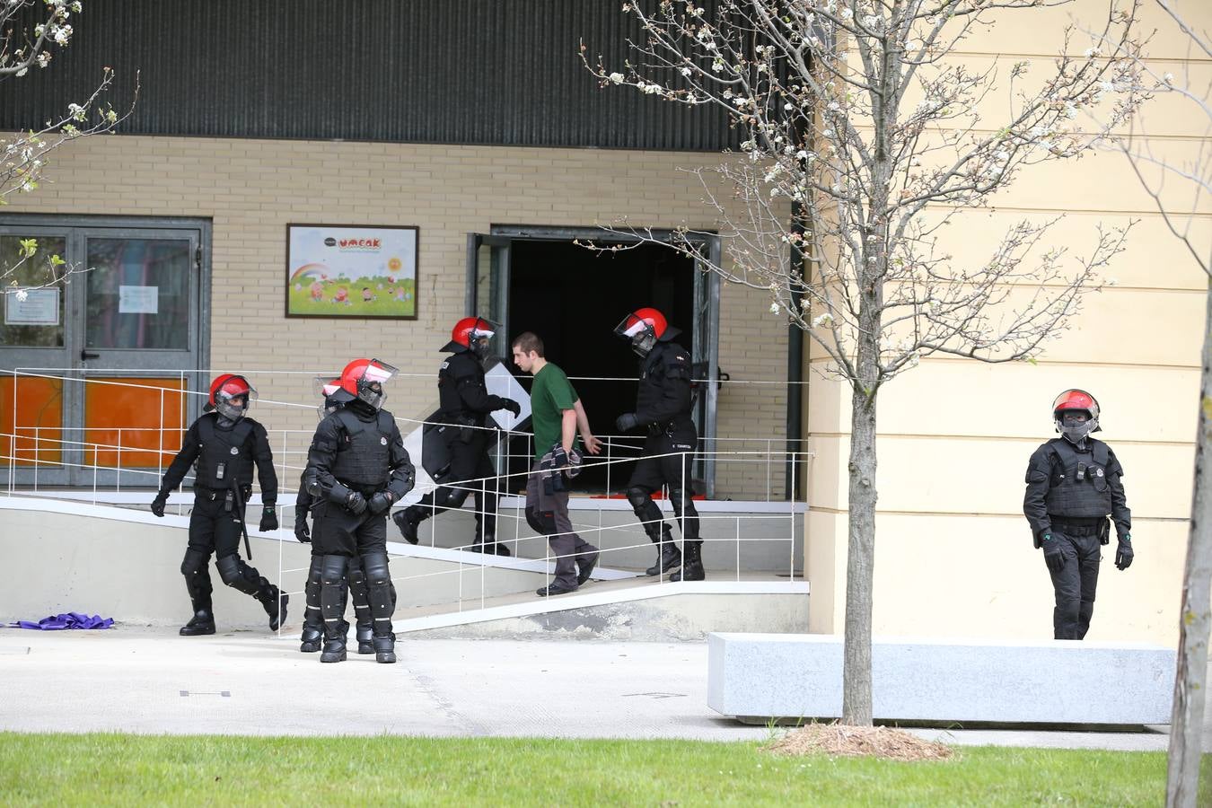 Incidentes en el campus de la UPV en Leioa tras una manifestación
