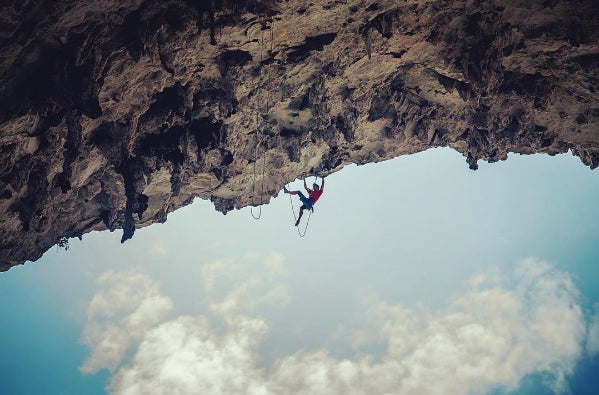 ¿Genialidad o temeridad? No hay reto imposible para Honnold, un escalador sin cuerda