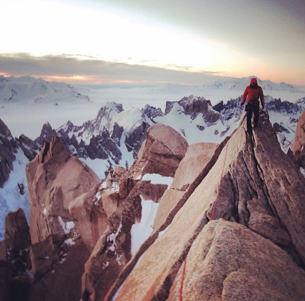 ¿Genialidad o temeridad? No hay reto imposible para Honnold, un escalador sin cuerda