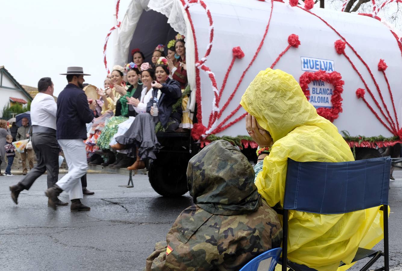 EL ROCÍO, DESLUCIDO POR LA LLUVIA