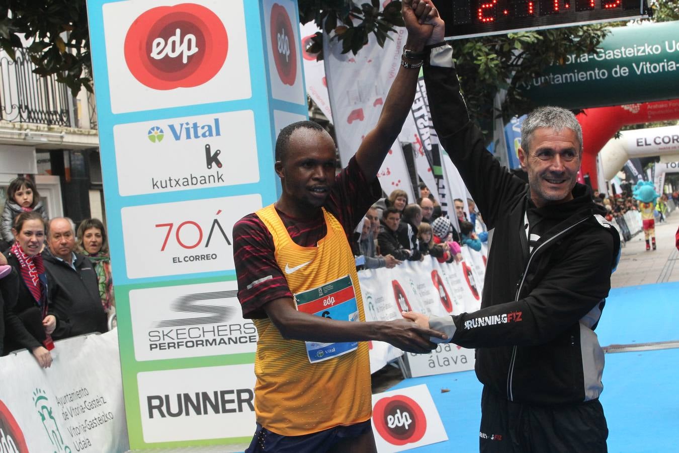 La línea de meta del Maratón Martín Fiz