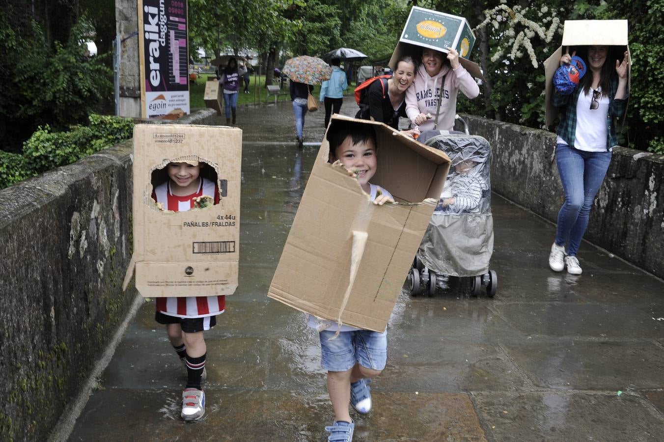 Durango se llena de euskaltzales para disfrutar del Ibilaldia