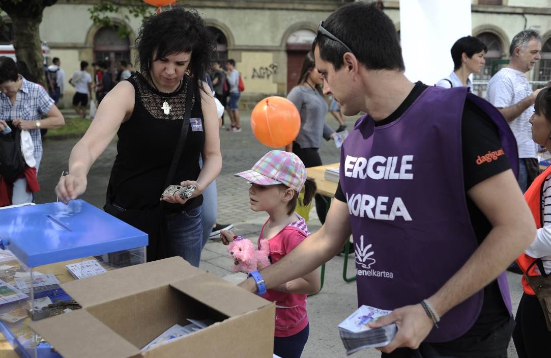 Durango se llena de euskaltzales para disfrutar del Ibilaldia
