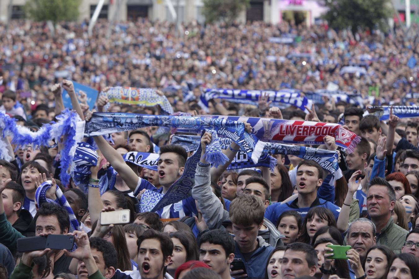 Vitoria celebra el ascenso del Alavés