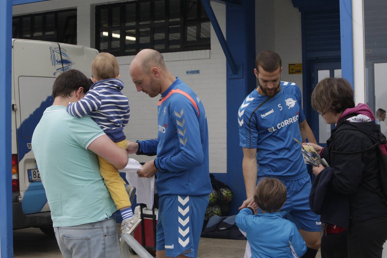 Entrenamiento del Alavés en Ibaia tras el ascenso