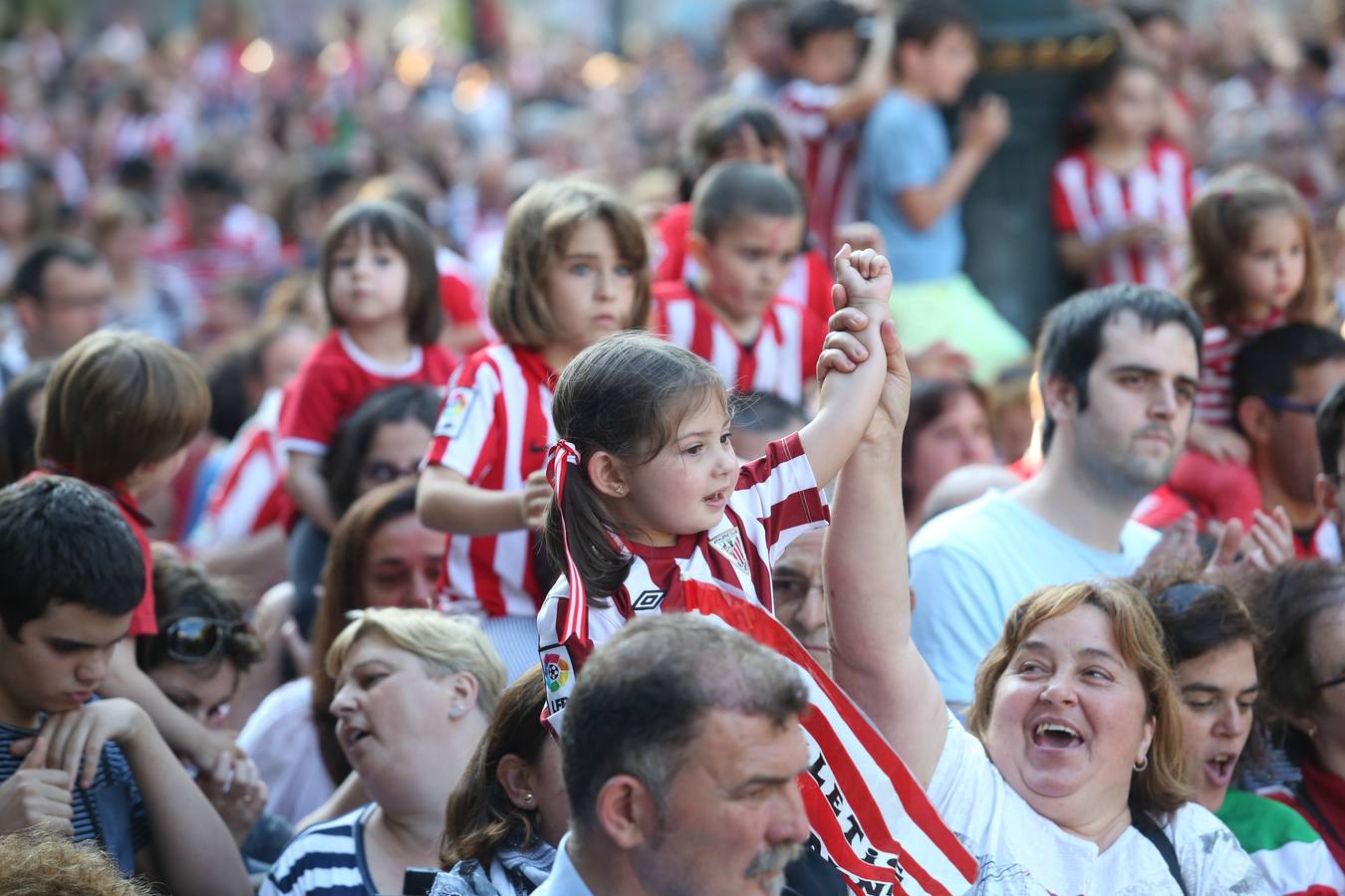 Recibimiento al Athletic femenino en la Diputación