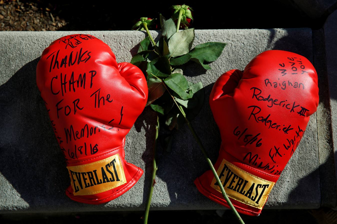 Un adiós multitudinario para Muhammad Ali