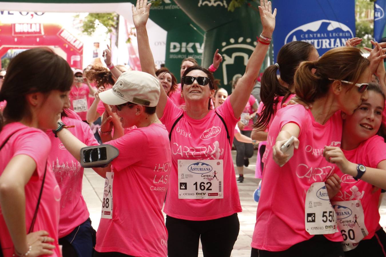 Llegada a meta de la Carrera de la Mujer