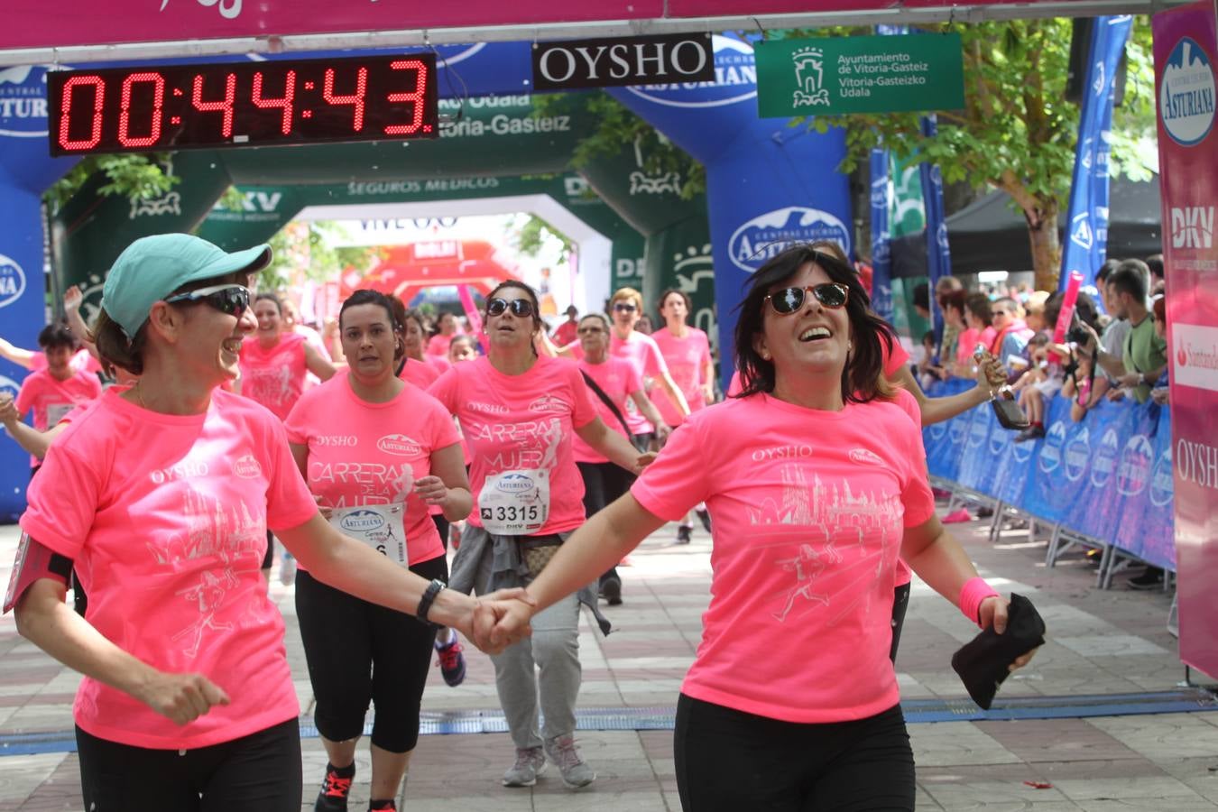 Llegada a meta de la Carrera de la Mujer