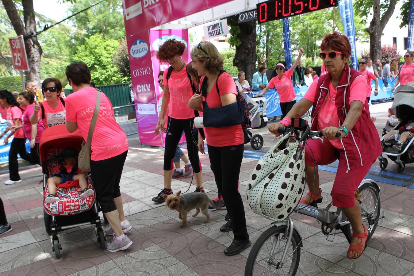 Llegada a meta de la Carrera de la Mujer