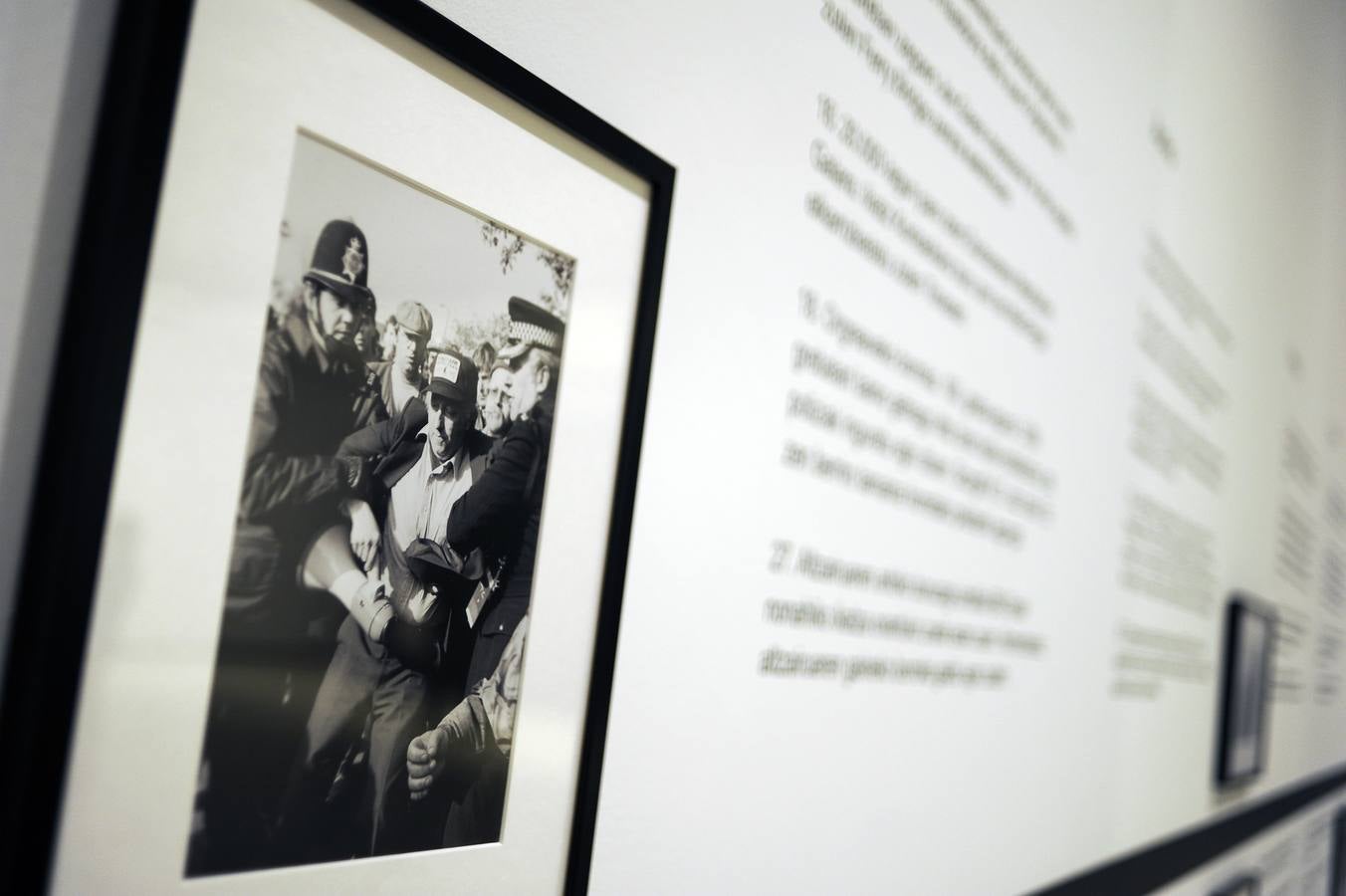 Azkuna Zentroa expone a Deller y los cambios en el Reino Unido