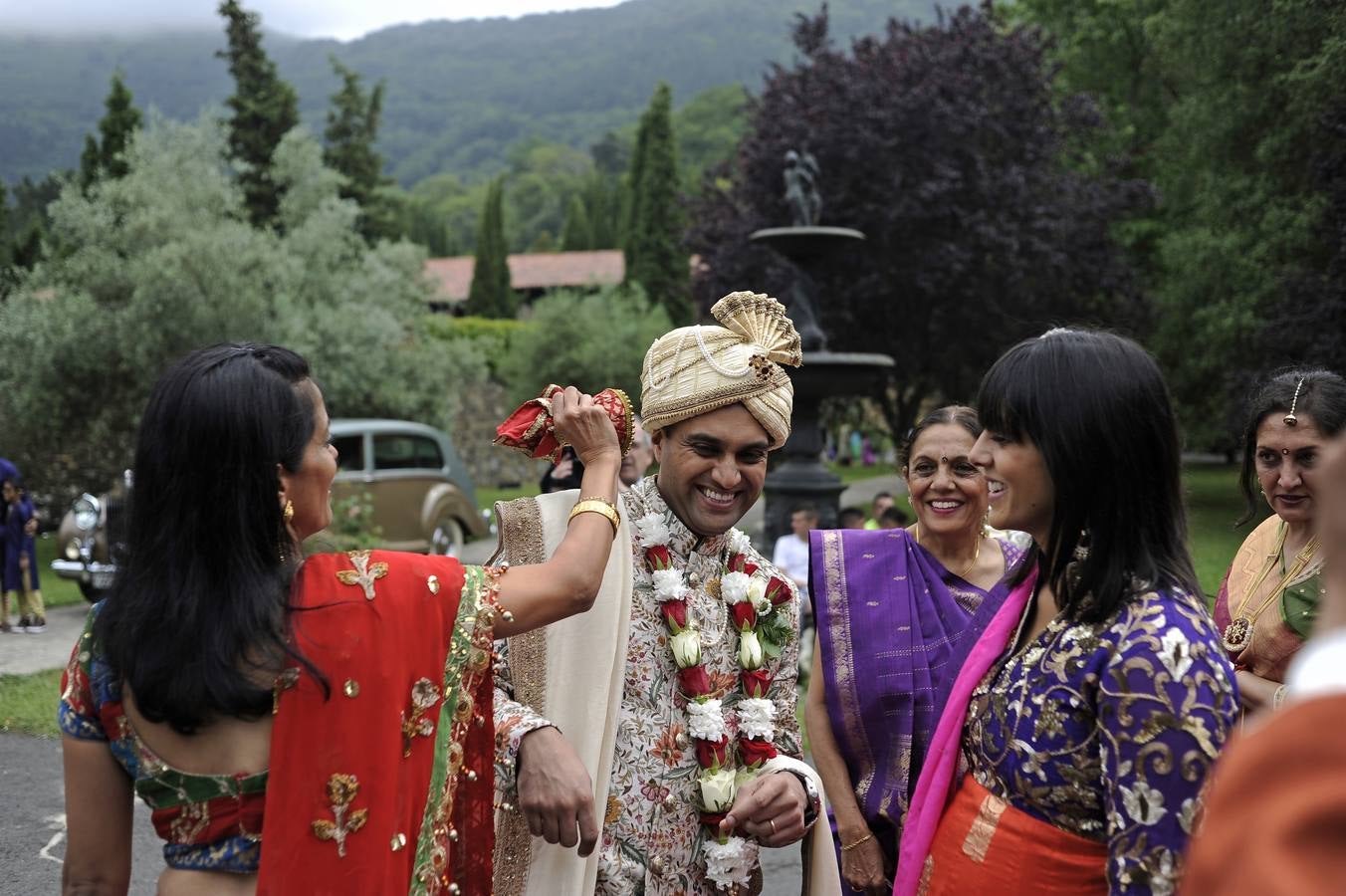 La gran boda hindú celebra su ceremonia