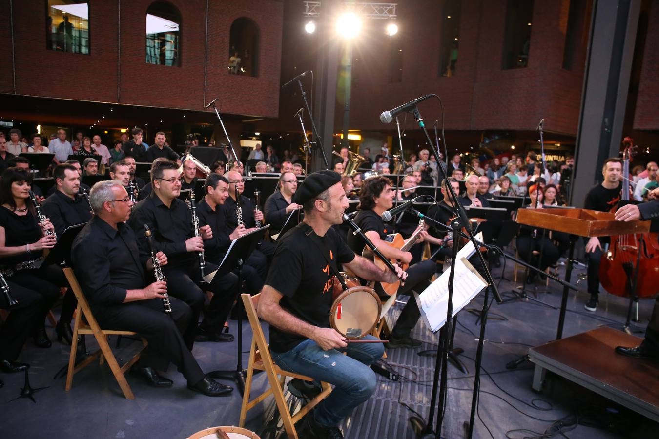 Espectáculo en directo en Azkuna Zentroa