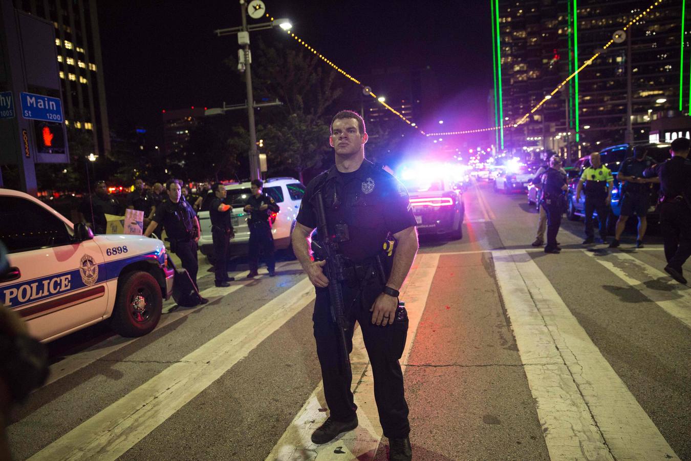 Cuatro policías muertos y siete heridos en Dallas en las protestas contra la violencia policial