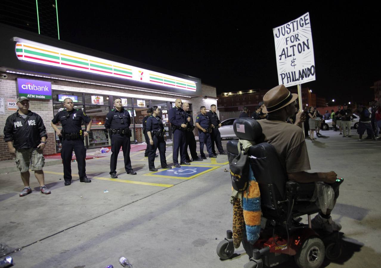 Cuatro policías muertos y siete heridos en Dallas en las protestas contra la violencia policial