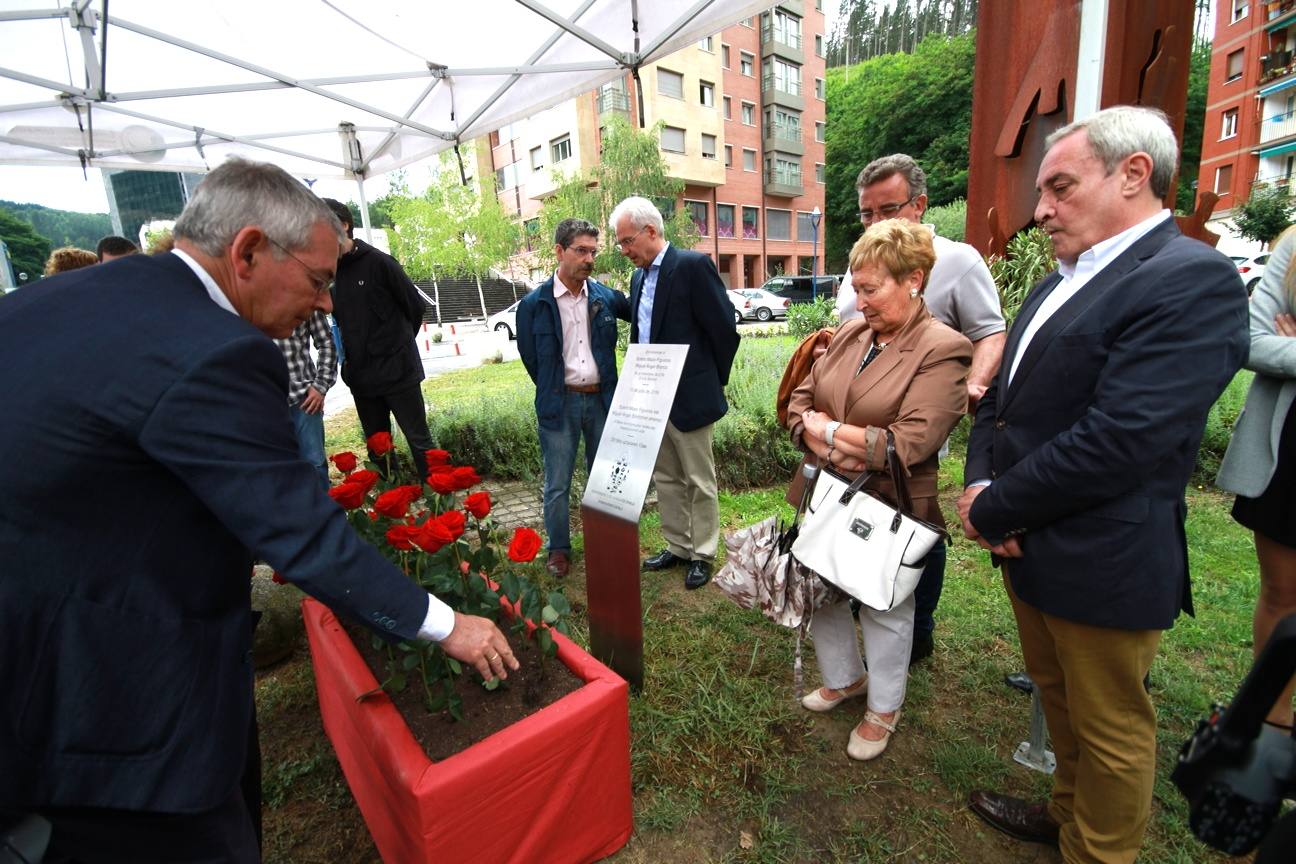 Bildu asiste por primera vez a un homenaje a Miguel Ángel Blanco