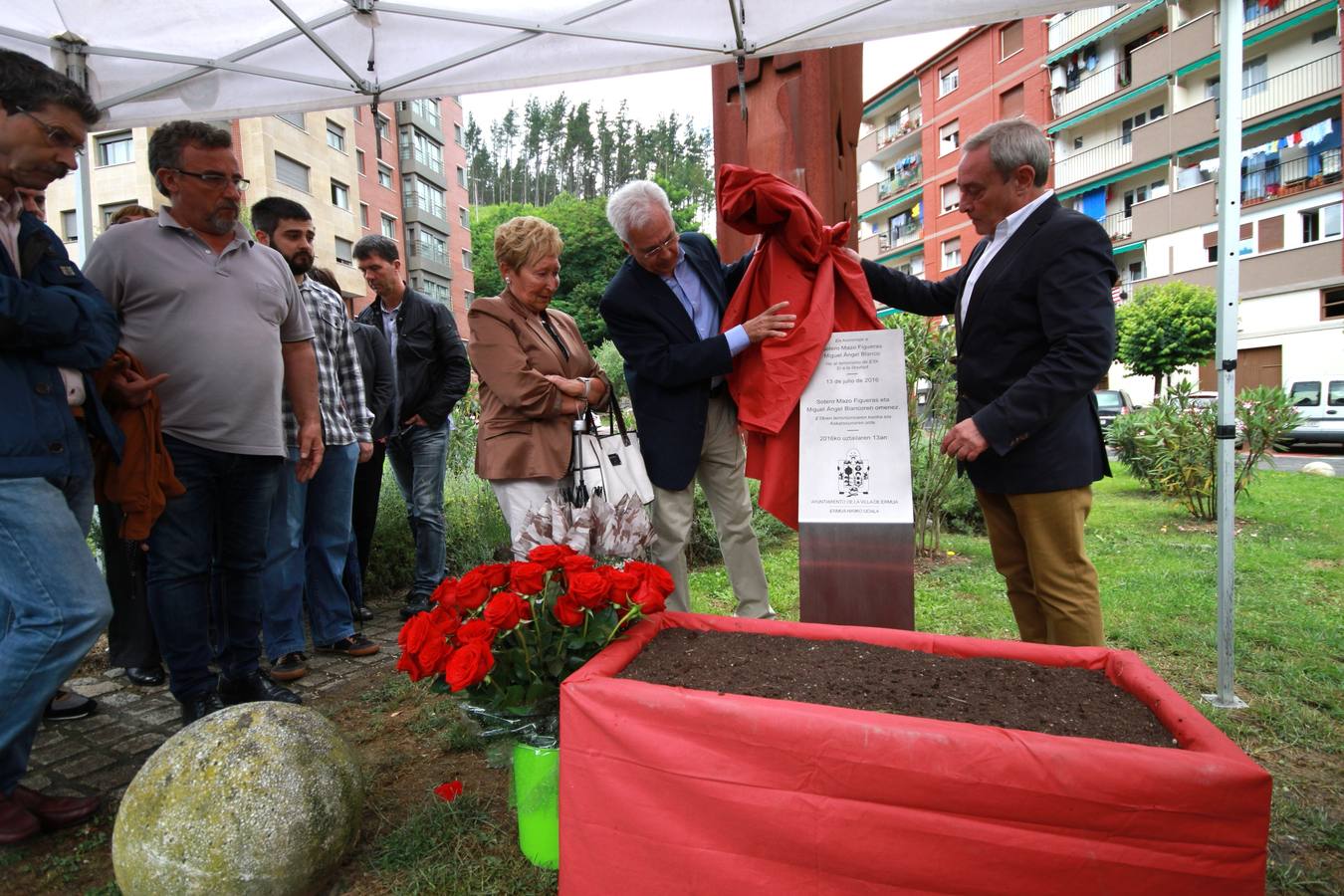 Bildu asiste por primera vez a un homenaje a Miguel Ángel Blanco