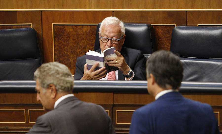 Un arranque de legislatura discreto y sin espectáculo