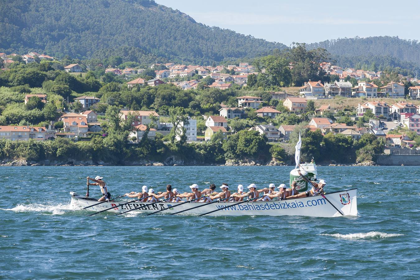 Urdaibai saca las garras en Moaña