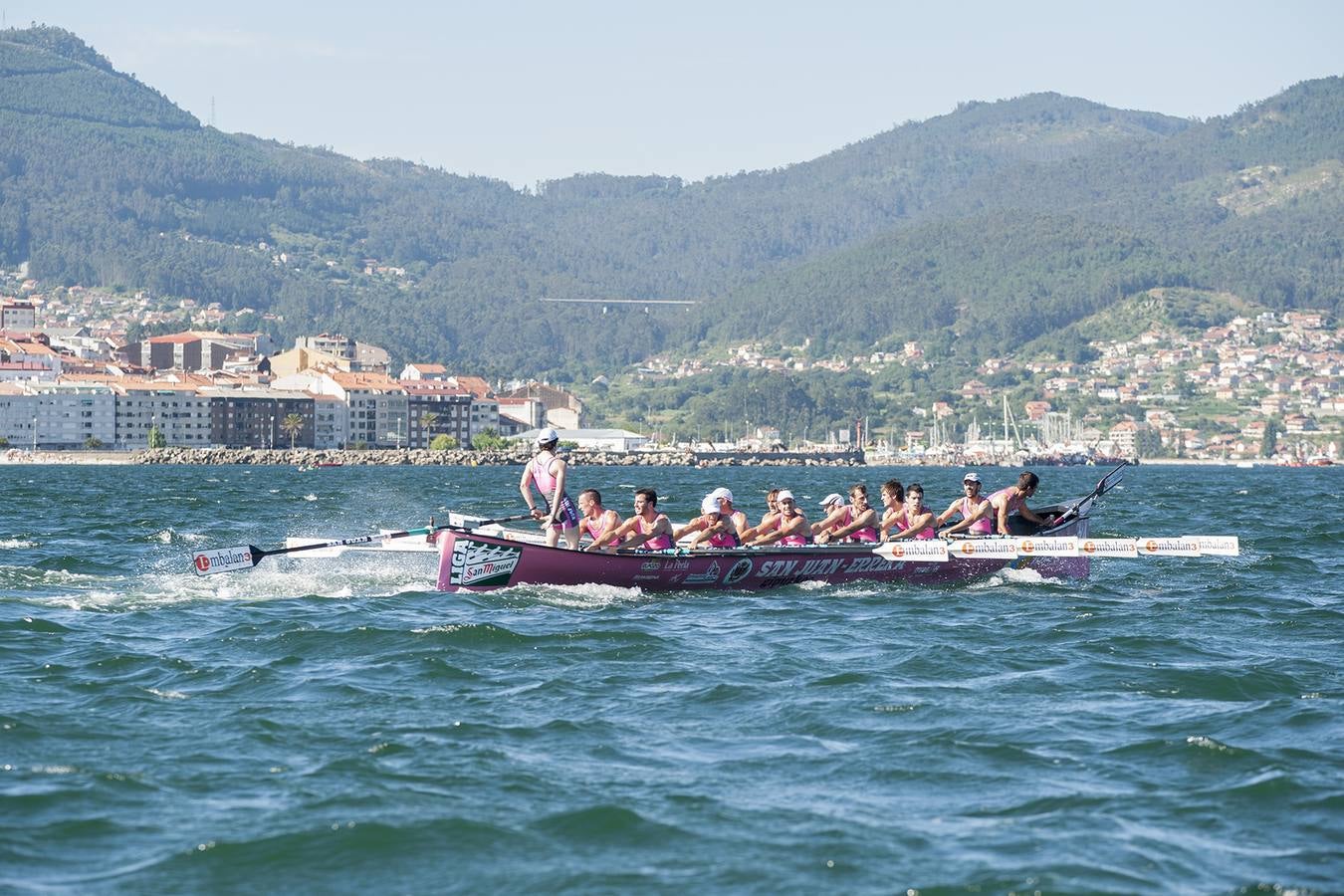 Urdaibai saca las garras en Moaña