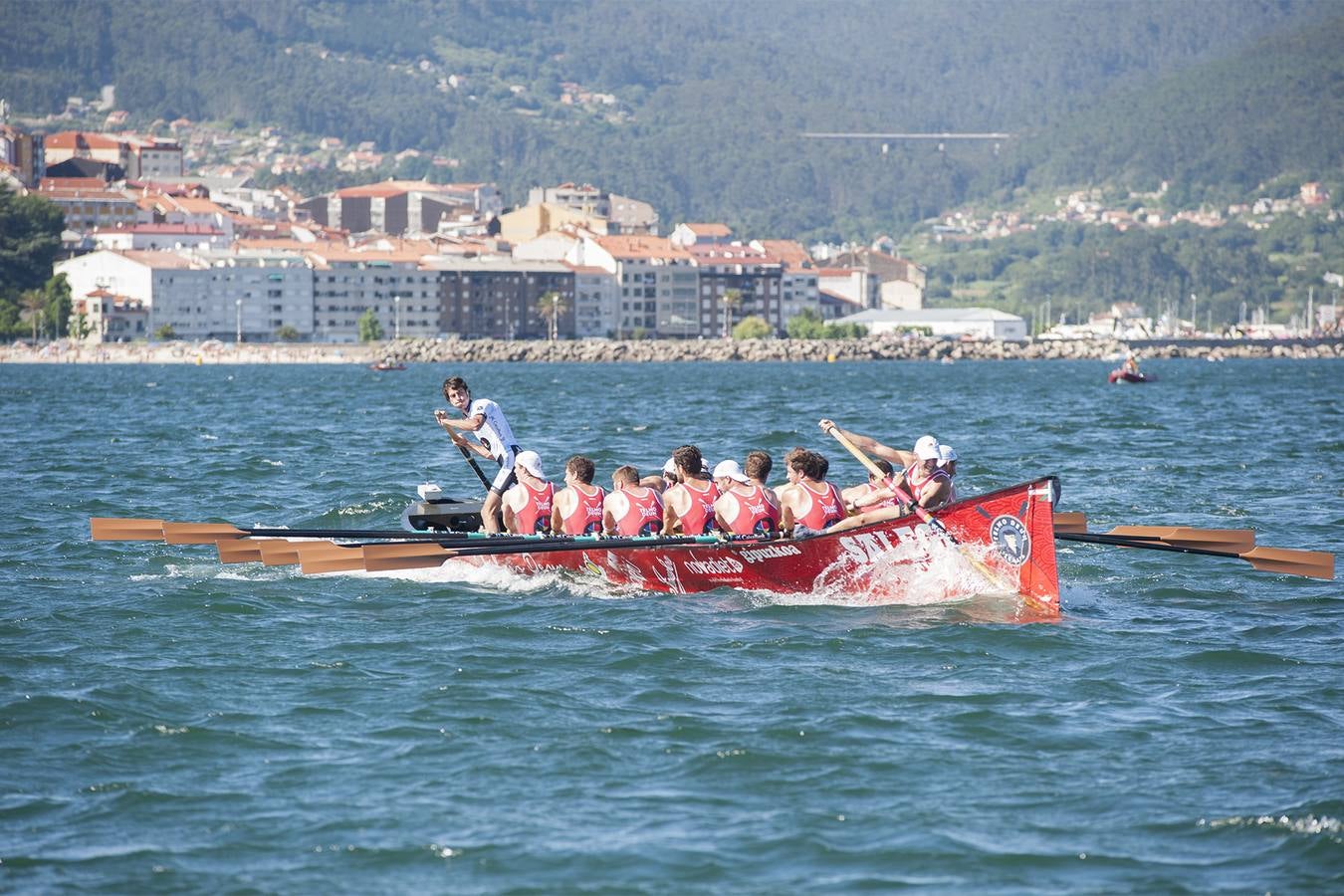Urdaibai saca las garras en Moaña