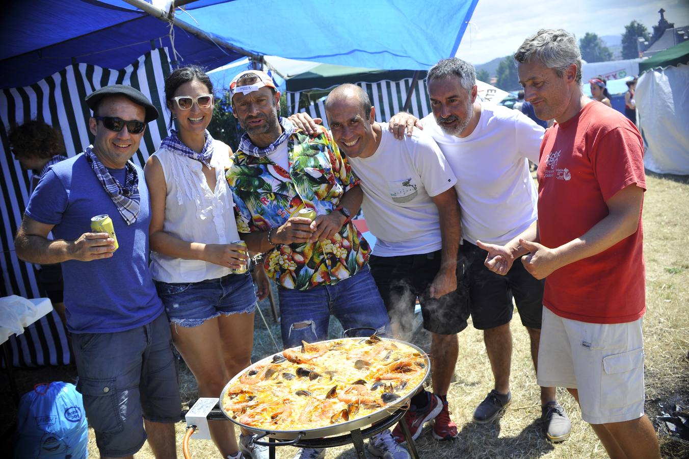 Getxo se relame con una sabrosa paella