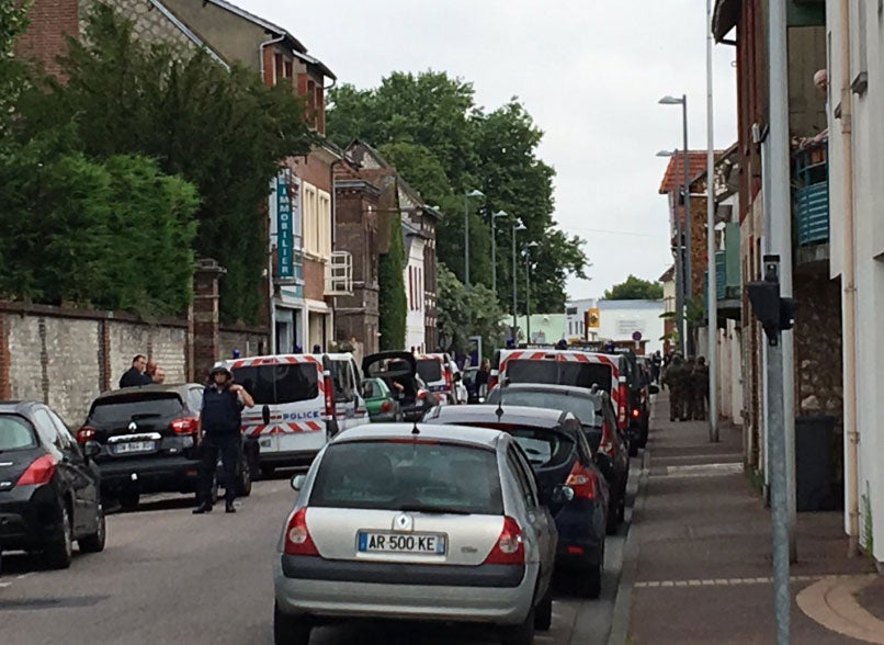 Las imágenes del secuestro en en la iglesia de Saint Etienne du Rouvray