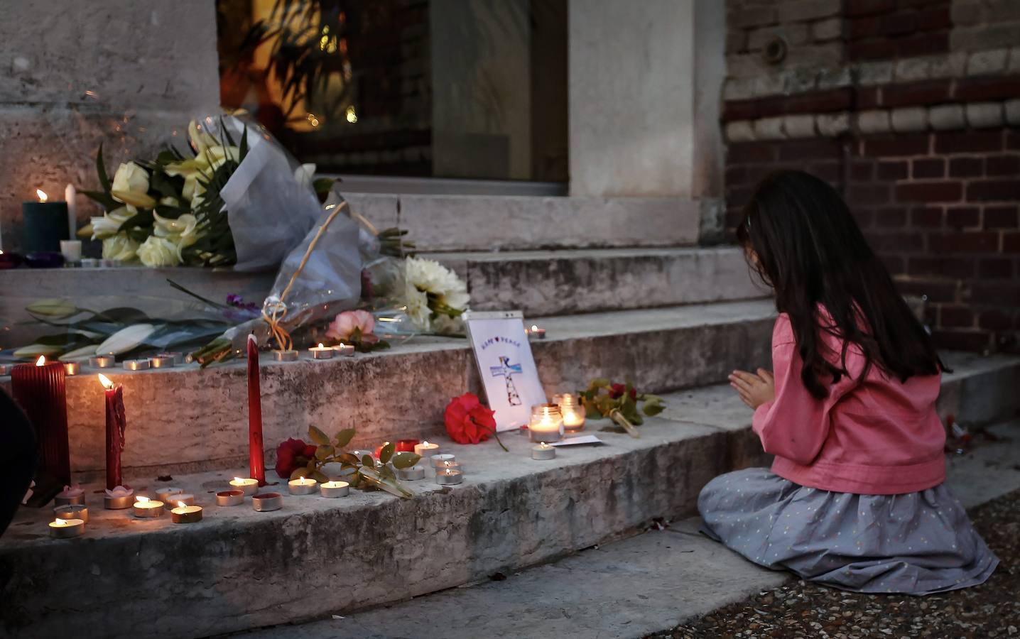 Saint-Etienne-du-Rouvray llora la muerte de su sacerdote