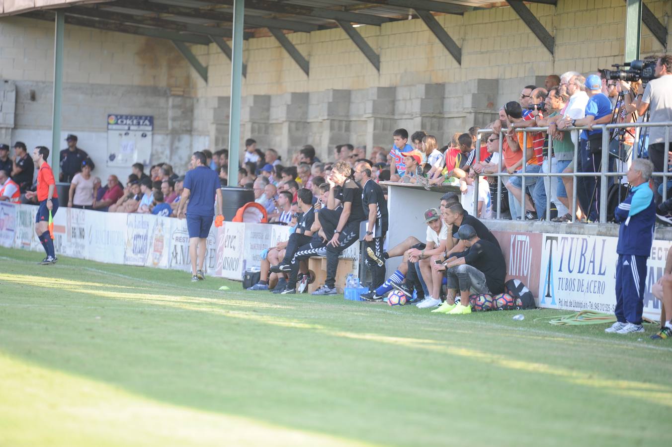 Partido amistoso entre el Alavés y la AFE