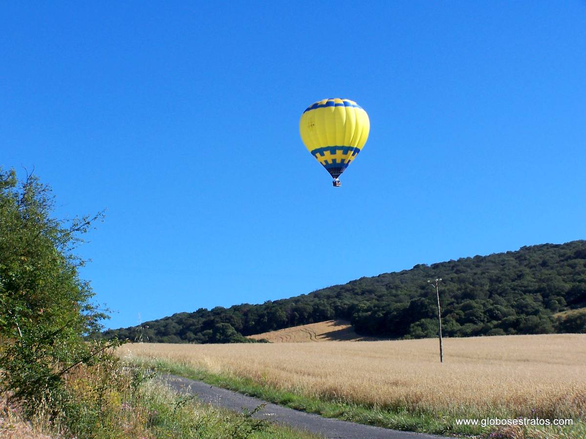 El globo en su recorrido por Sierra Salvada.