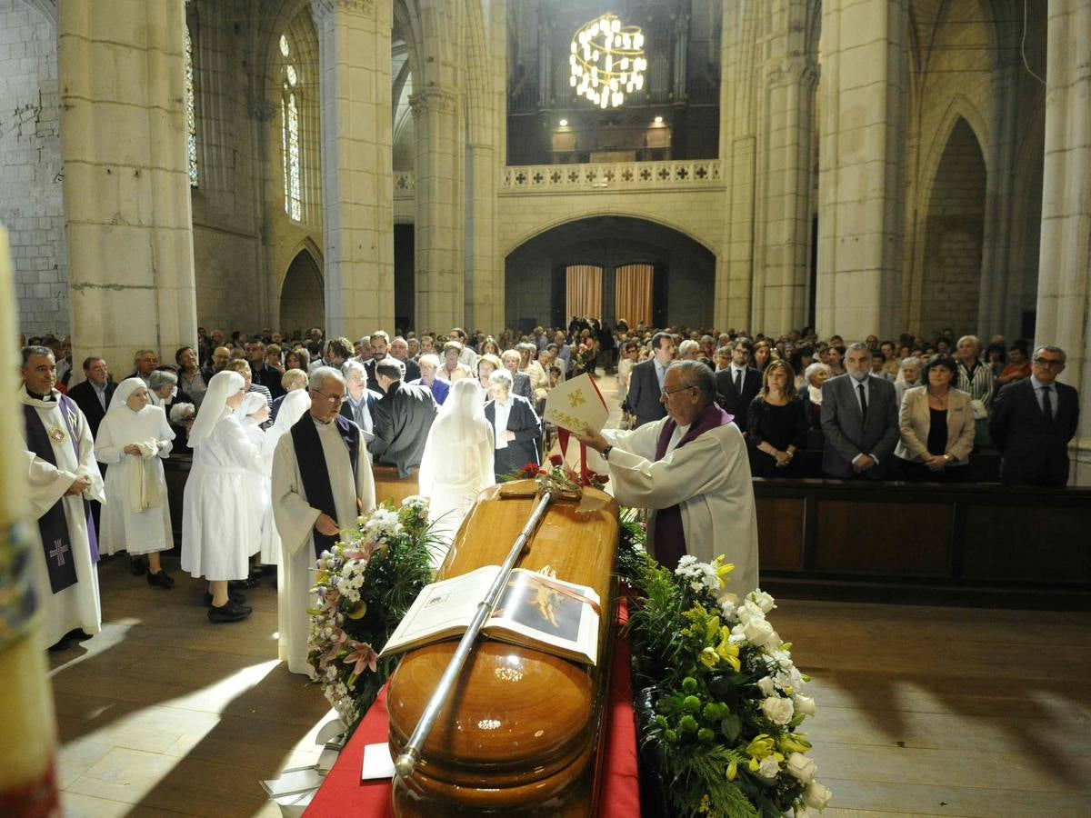 Vitoria y la comunidad religiosa da un emotivo adiós a su obispo emérito fallecido, Miguel Asurmendi