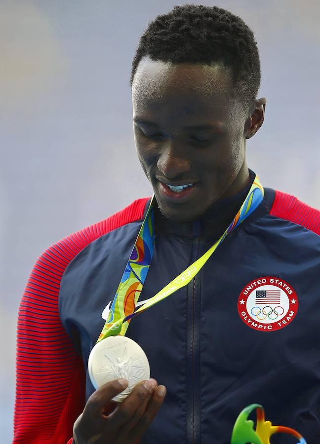 Los estadounidenses Taylor y Claye, hicieron oro y plata en salto de altura