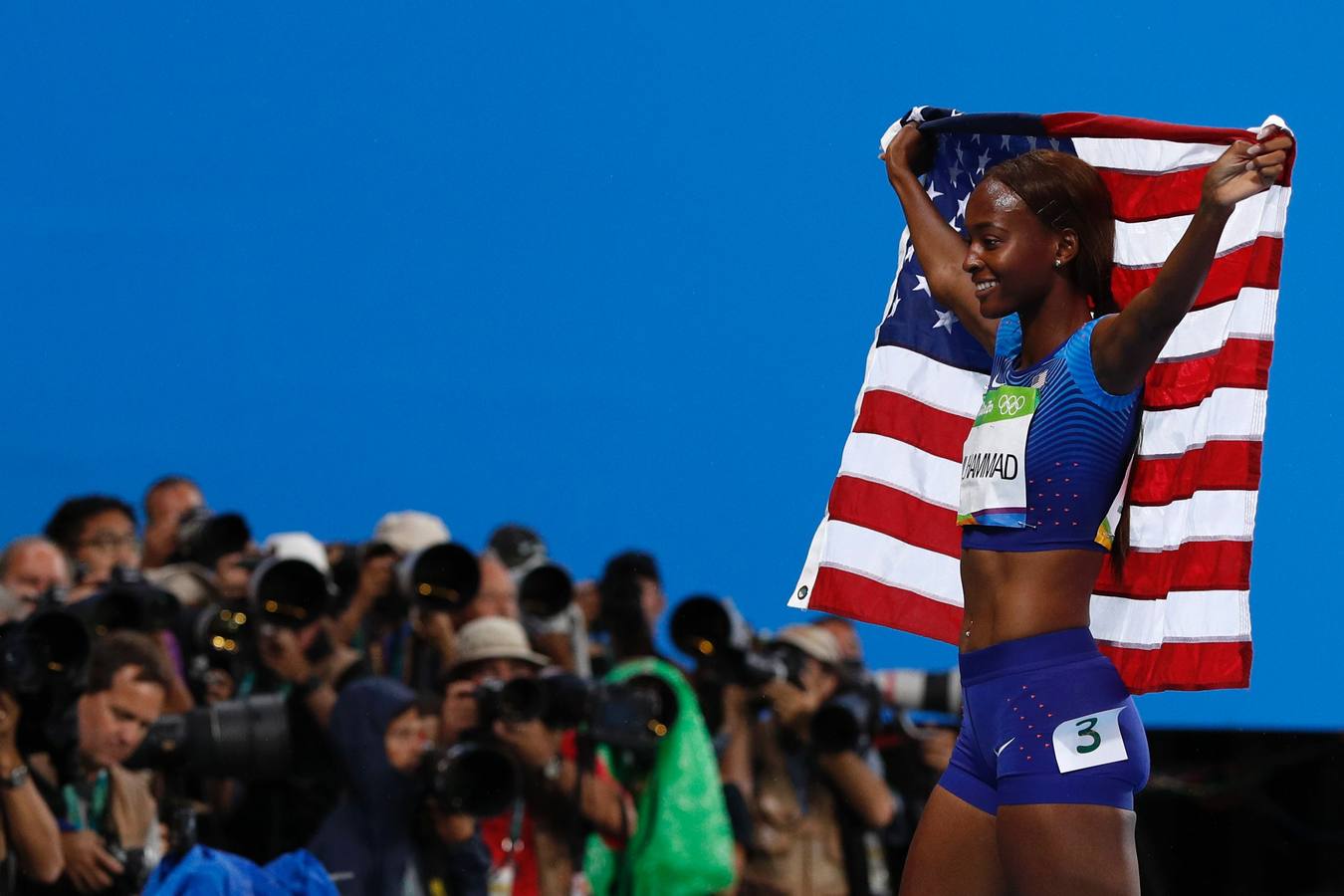 Muhammad ofrece a EE.UU. su primer oro olímpico femenino de 400 metros vallas