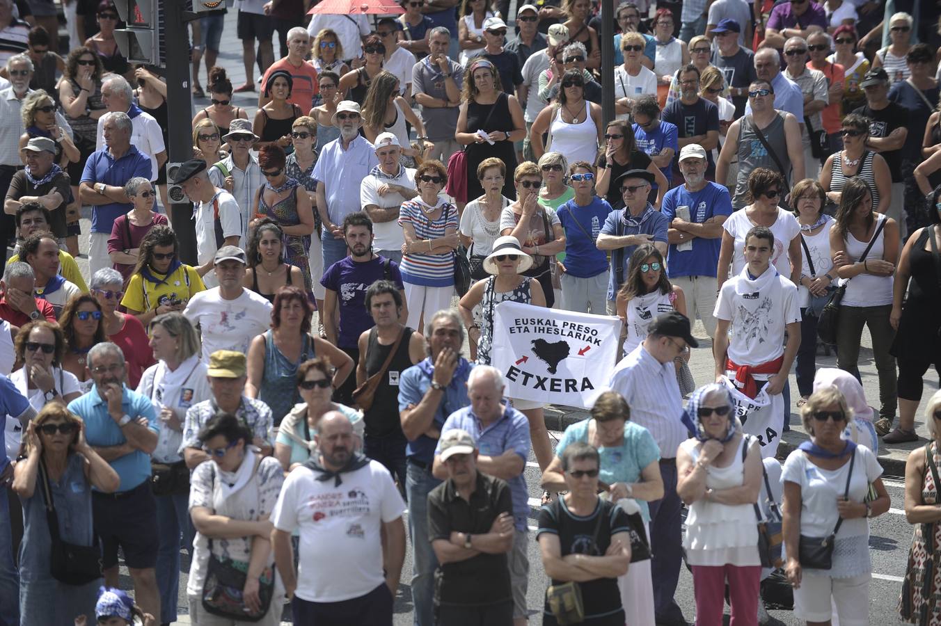 Miles de personas piden en Bilbao la amnistía para los presos y huidos de ETA