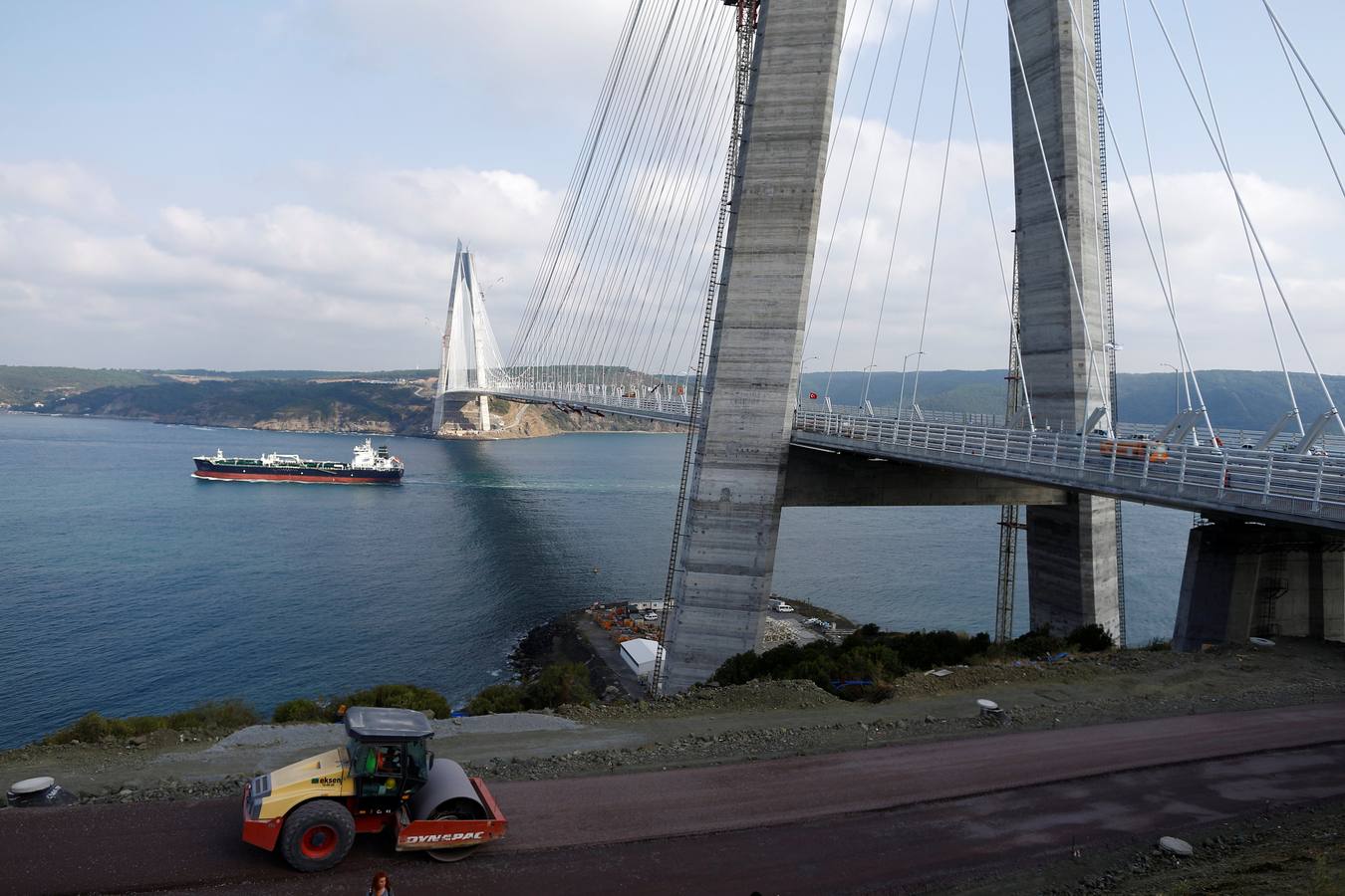 Nueva conexión entre Asia y Europa por un puente en Estambul